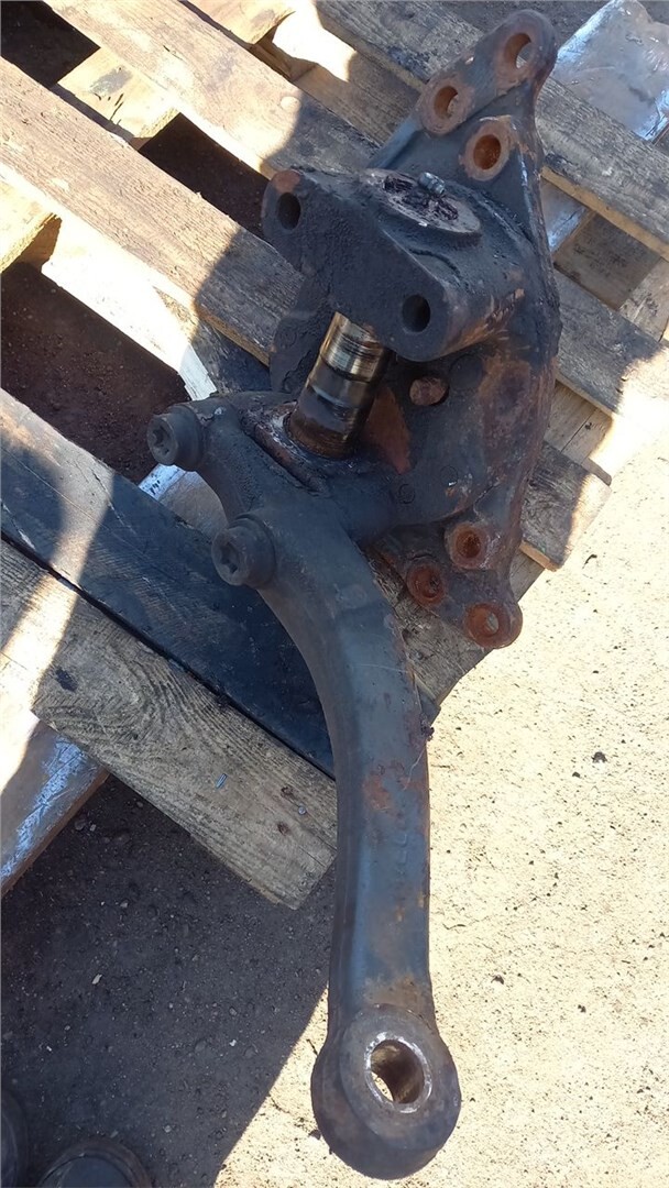 Поворотный кулак правый iveco daily. Поворотный кулак ивеко. Кулак поворотный ивеко дейли 2015 правая артикул. Цапфа поворотная ивеко карго. Передний правой кулак на ивек дэйли 65-70.