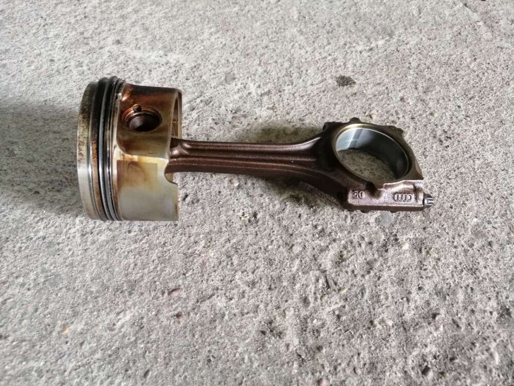 Поршень audi. Поршень ауди. Поршень audi. Поршень audi a6 c4. 8.