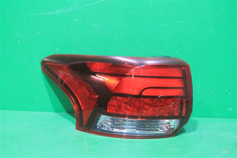 Задний фонарь мицубиси аутлендер. Фонарь задний mitsubishi outlander 3. Задние фонари mitsubishi 8331а059. Фонарь задний митсубиси аутлендер 1. 8330a865.