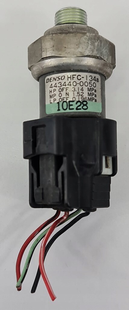 датчик выключатель на кондиционер mazda denso 443440