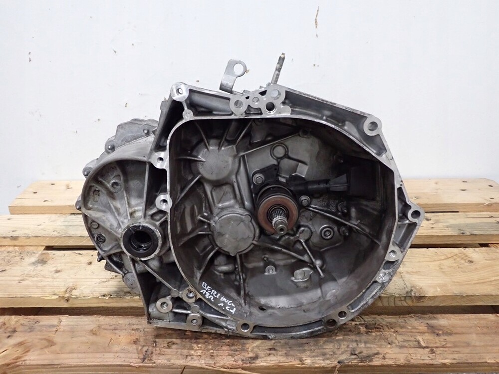 подвеска акпп ровер 827 1994 г. кпп ситроен берлинго. 6 крышка 5 передачи. мкпп на пежо 406 2. кпп берлинго.