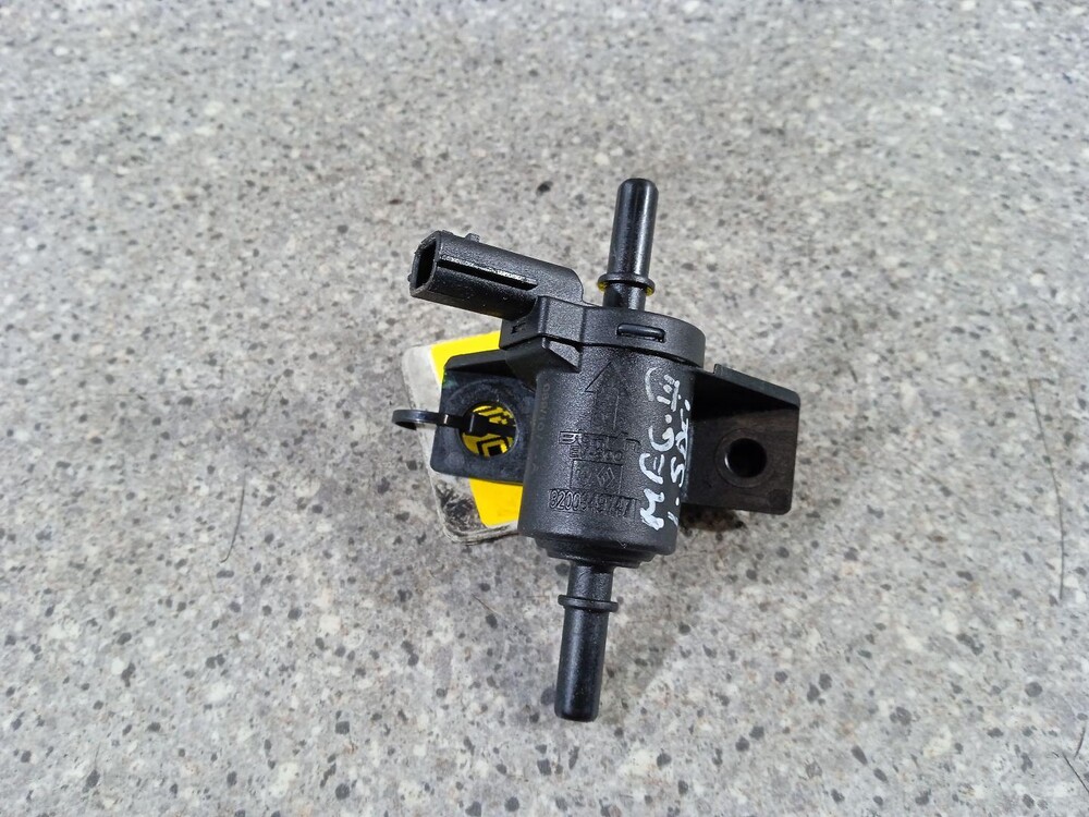 Регулятор давления меган 3. Регулятор давления меган 3. Регулятор давления топлива меган 3 дизель 1. Регулятор давления топлива 1. Регулятор давления топлива рено меган 3.