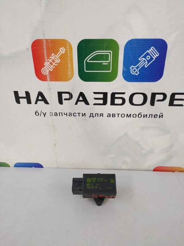 7L0959772D блок подогрева сидений Volkswagen Touareg GP, 7LA, 7L6, 7L7 2003  купить бу по цене 864 руб. Z17491188 - iZAP24