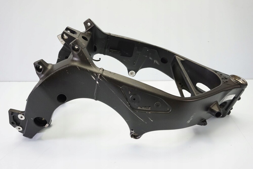 Рама 27 см. Suzuki gsx r 1000 рама. Рама на скаут т15. 15 рамах. Рама на скаут т15.