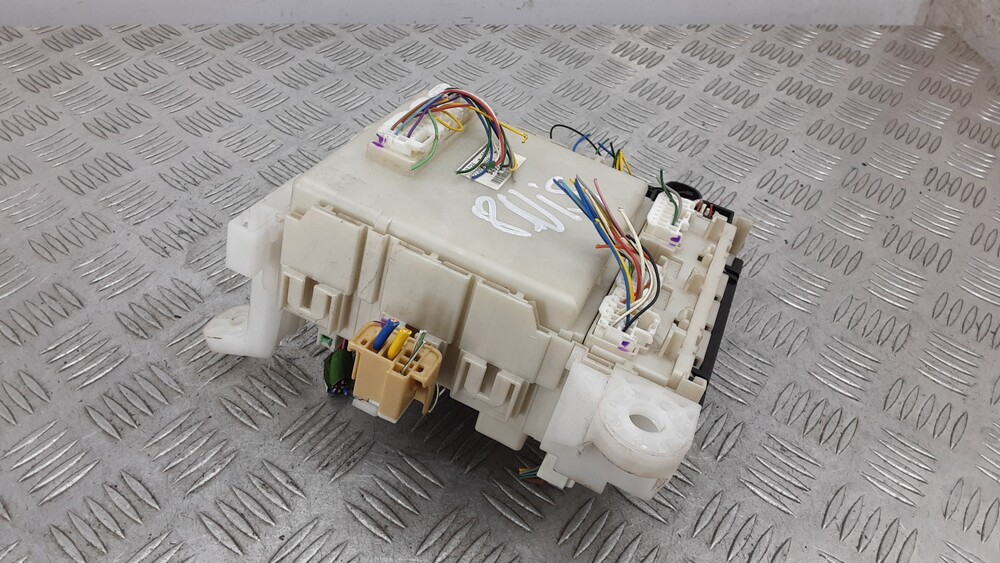 Тойота рав 4 предохранитель бензонасоса. Toyota 8263142060. Блок предохранителей рав 4 2007 схема. Предохранители рав 4 2006 год. Предохранители рав 4 2006 год.