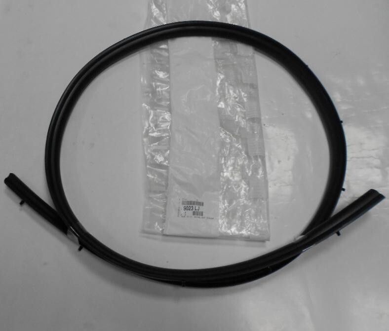 Пежо 206 гильзы резиновые уплотнители. Уплотнитель двери багажника пежо боксер 3. Уплотнитель порога пежо 307 универсал. Peugeot partner 2 уплотнитель под капот. Уплотнитель дверного проема peugeot 308.