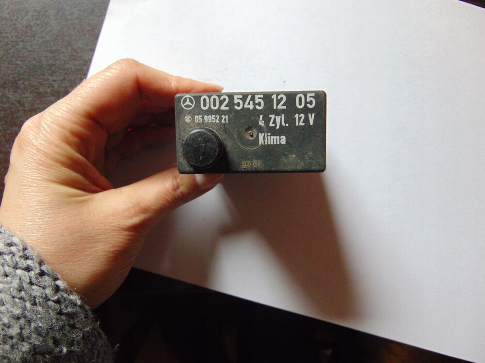 реле бензонасоса на мерседес 124 2. блок реле w124. реле 124. реле 124. 0025451205 мерседес.