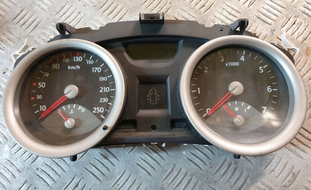 Renault megane rs приборная панель. тахометр меган. тахометр меган. приборная панель меган 2. рено меган 4 приборная панель.