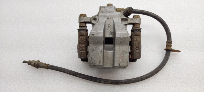 покраска суппортов тойота камри 40. суппорта камри 40. тормозные суппорта toyota camry 70. передний суппорт toyota camry v30. передний суппорт камри 40.