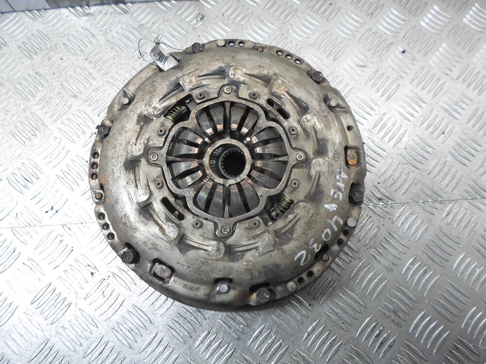 Корзина сцепления toyota 31210-42030. Сцепление тойота авенсис. 8. 8 механика. Сцепление тойота авенсис.