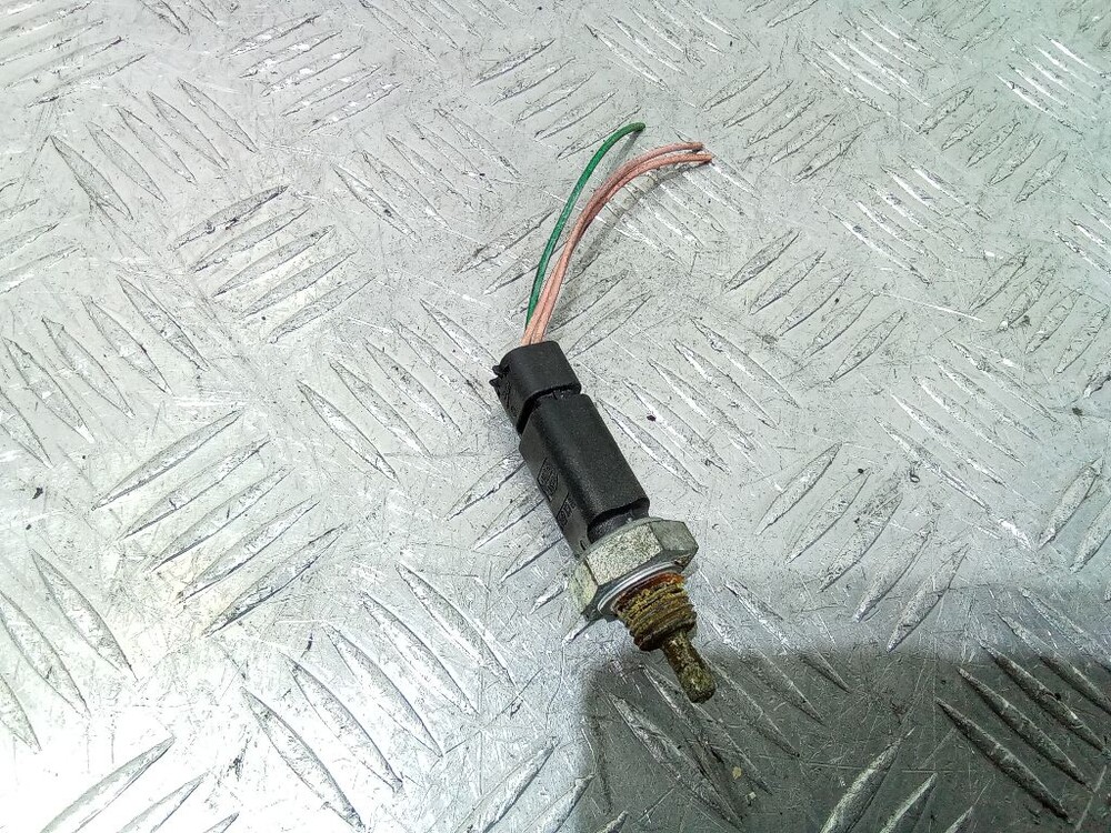 Датчик температуры воздуха рено сценик. Датчик температуры рено сценик 2 1. Датчик температуры рено сценик 2 1. 6. Датчик температуры renault premium.