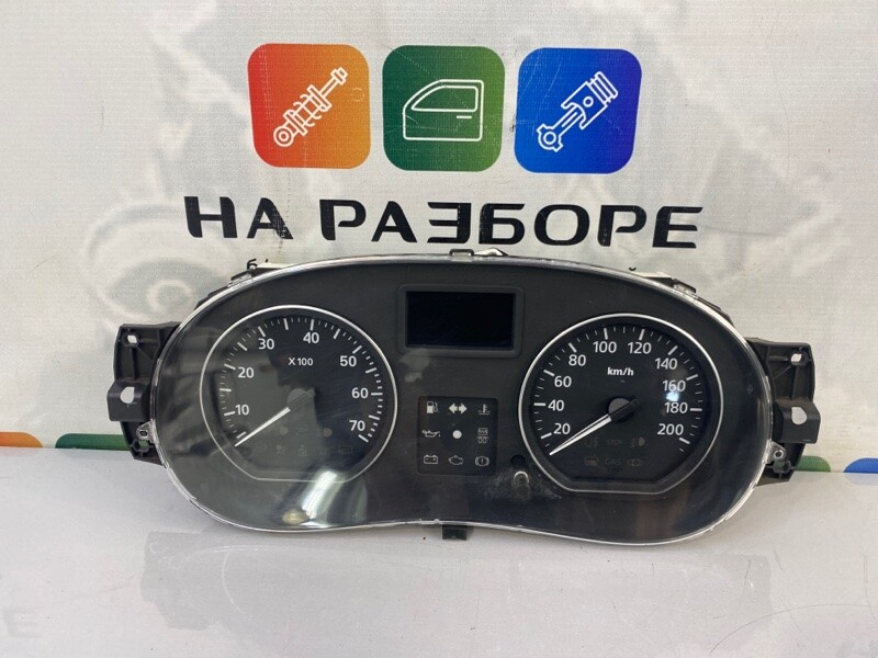 Приборная панель альмера g15. Ниссан Альмера 2014 приборная панель.