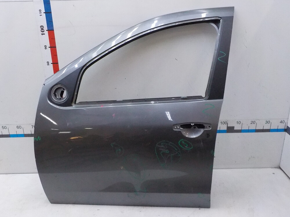 Дверь nissan terrano d10 2014 передняя левая. Дверь передняя левая террано 3. Дверь передняя левая террано 3. 8010100q1c. Nissan terrano iii 2.