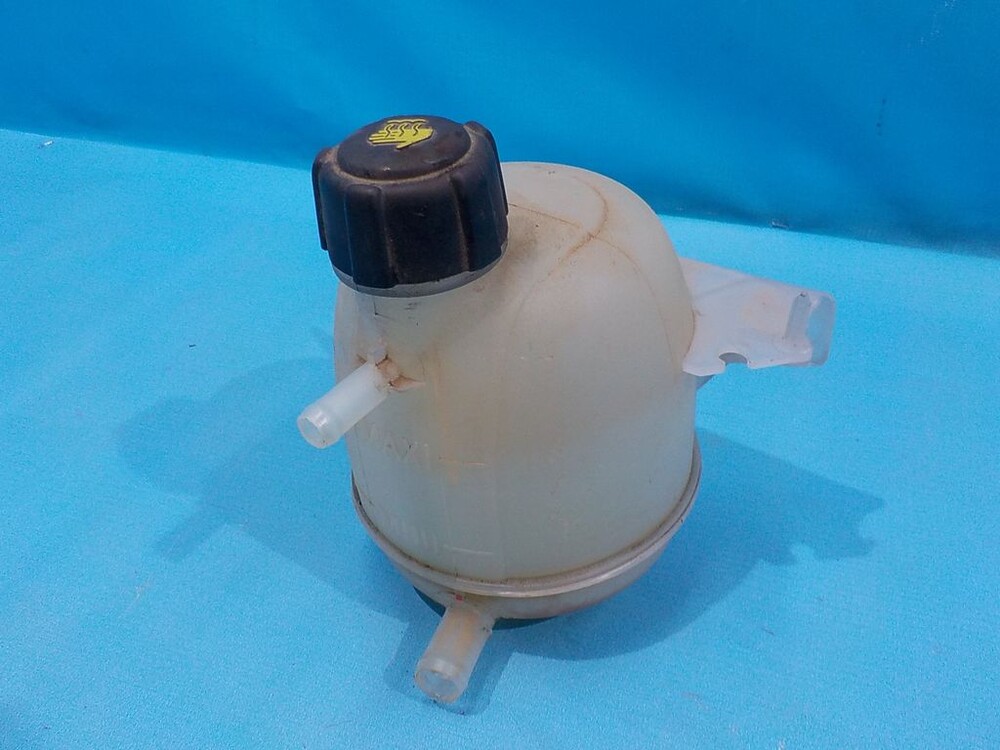 бачок расширительный дастер 2017 артикул. расширительный бачок рено логан. бачок гур 491803558r. 289106288r бачок омывателя. бачок расширительный renault duster.