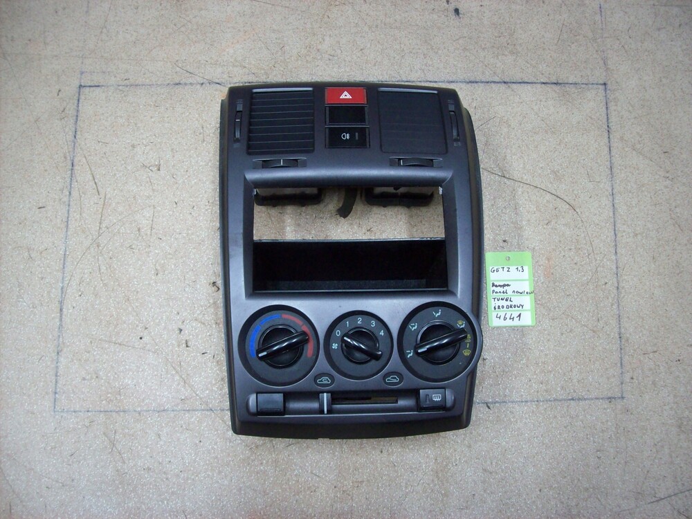 Центральная консоль хендай гетц. Консоль hyundai getz распиновка. 847401c500wk. Центральная панель хендай гетц. Центральная консоль хендай гетц.