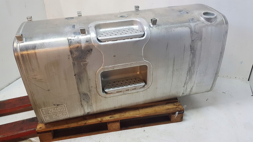 солевой бак 60 литров. топливный бак газель 120л. бакор топливные баки.