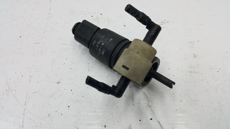 10r021193 - насос (моторчик) омывателя стекла на audi 100. моторчик омывателя ауди. насос стеклоомывателя ауди. насос стеклоомывателя ауди. насос омывайки лобового стекла ауди.