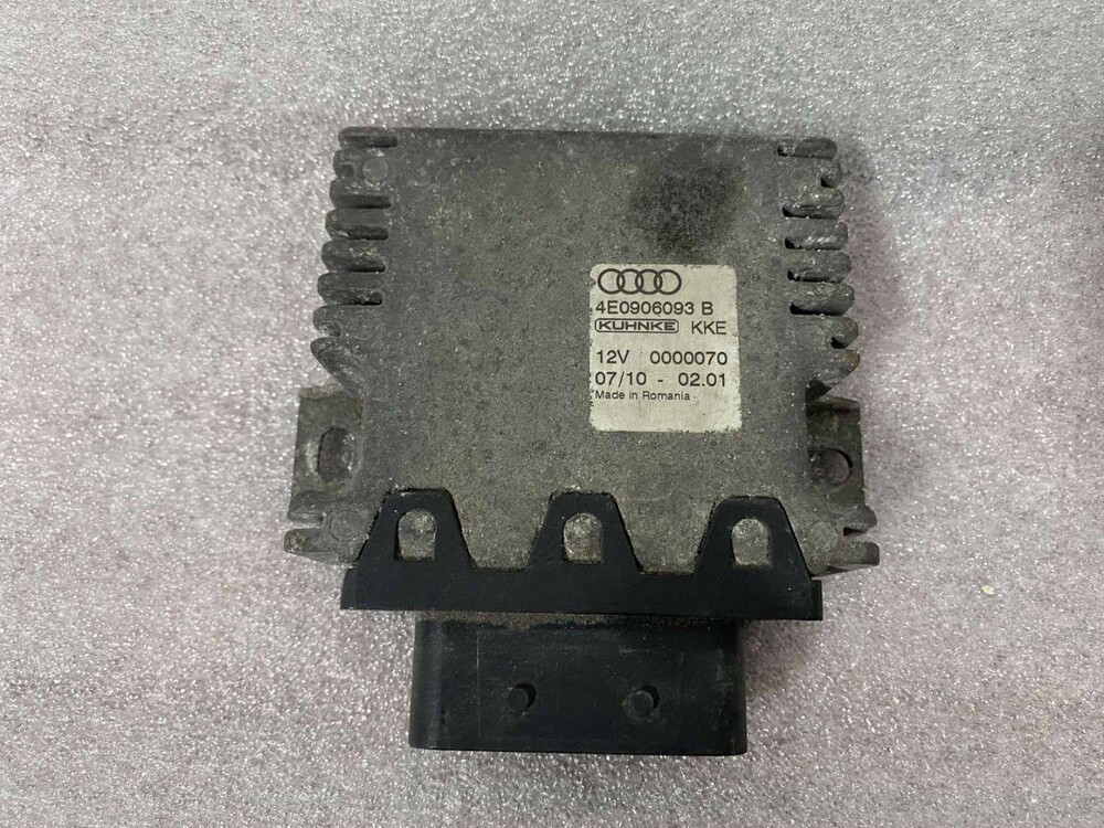 Блок управления топливным насосом ауди. Блок управления топливным насосом ауди. Блок управления топливным насосом ауди. Audi q5 8k0906093f. Блок управления топливным насосом ауди q7 6.