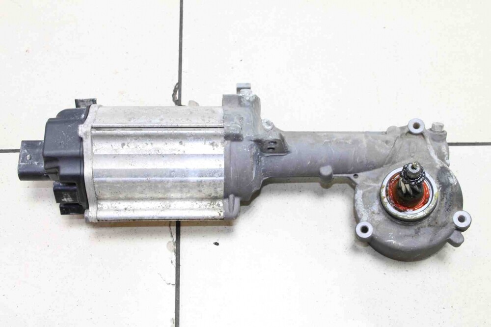 Сервопривод рулевой рейки ix55. Сервопривод рейки. Сервопривод от рулевой рейки e 213. Бмв е90 электроусилитель руля. 1k2423055k.
