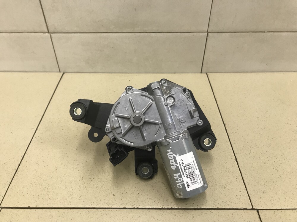 0 артикул. Мотор заднего стеклоочистителя дастер в сборе артикул. Кронштейн крепления заднего стеклоочистителя рено дастер. Мотор печки рено дастер t1020779f. Дастер моторчик.