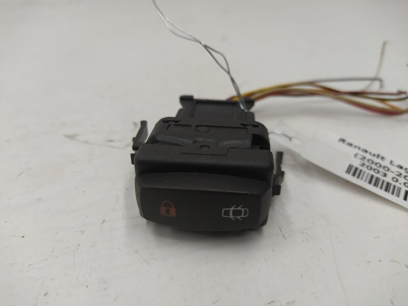 Рено лагуна 2 кнопка esp. Рено лагуна 2 кнопка. Рено лагуна 2 кнопка esp 8200003452. Рено лагуна 2 кнопка. Рено лагуна 2 кнопка esp.