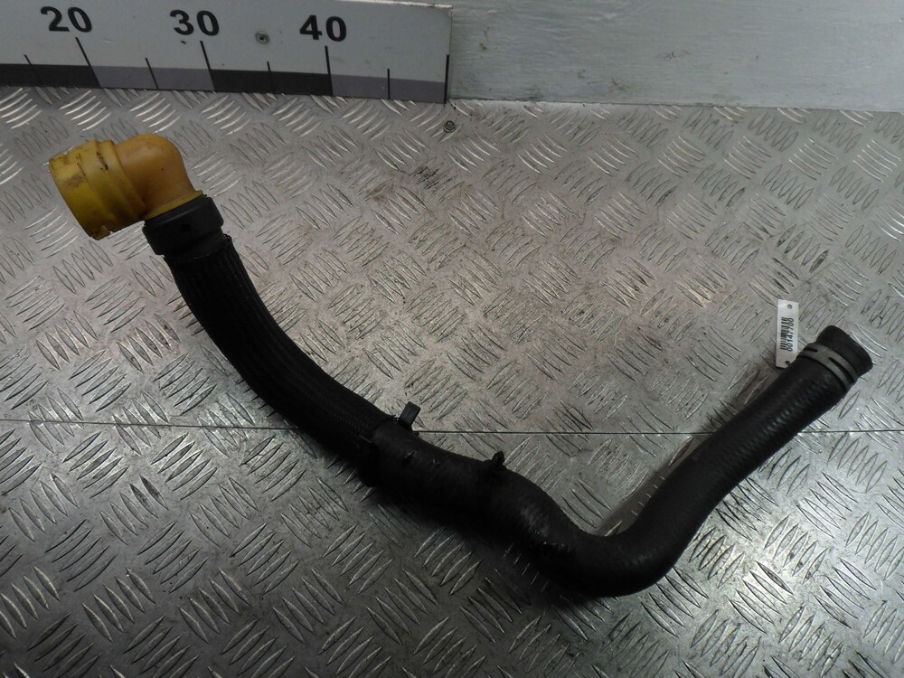 Патрубок на ягуар х тайп. Патрубок рено меган 3 хэтчбек. Рено меган 1 тройник на патрубок. 8t, 3b0145834s. Воздушный патрубок дискавери 3.