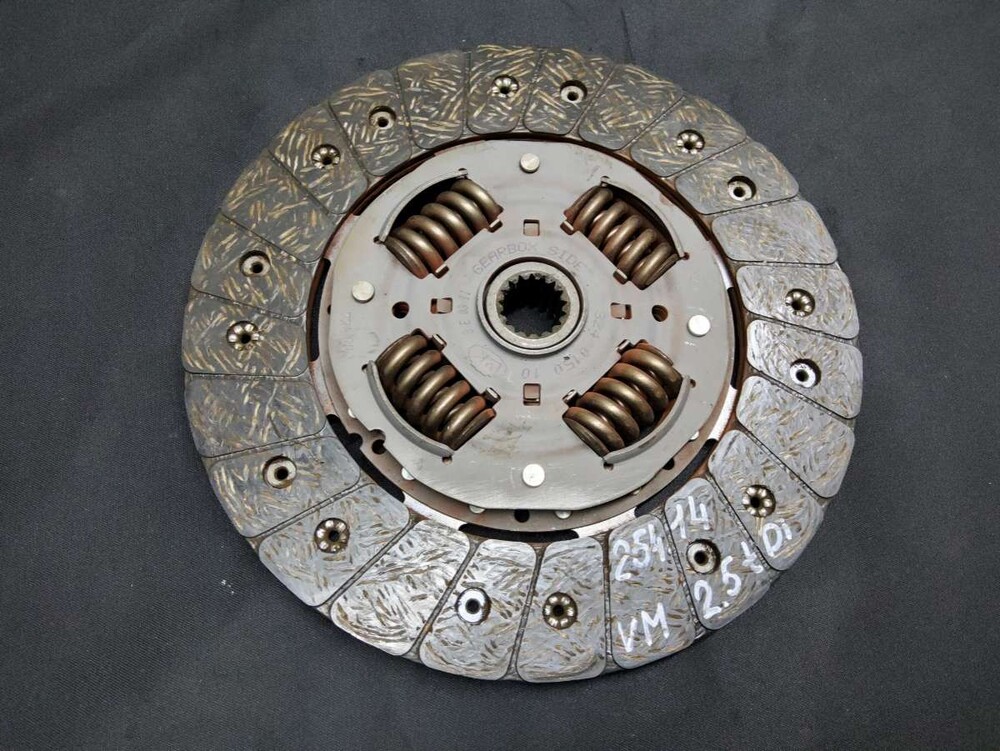 Диск сцепления сакс 31105 крайслер. Диск сцепления волга сайбер. Диск сцепления газ 31105 крайслер артикул. 4 артикул. Ведомый диск сцепления газ 3302.