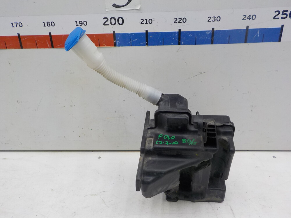 6R0955453E бачёк стеклоомыватели volkswagen поло v 6r купить бу по цене 3540 руб
