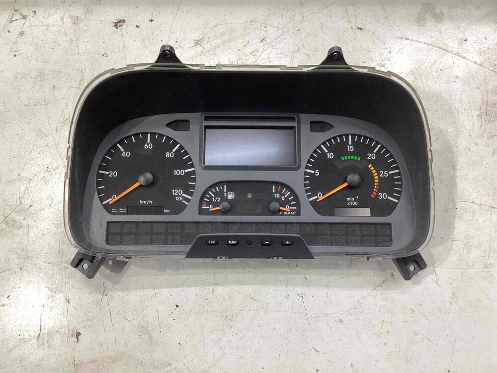 Панель приборов sprinter 901. Панель приборов мерседес атего. Панель приборов мерседес атего. Панель приборов мерседес атего. Приборная панель мерседес атего.