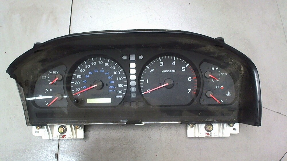 панель приборов крузер 100. оптитрон toyota land cruiser 105. приборная панель тойота ленд крузер 100. комбинация приборов toyota land cruiser 80. панель приборов крузер 100.