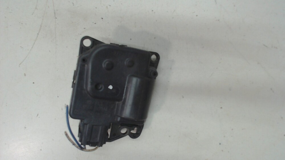 Привод отопителя. Привод отопителя. Привод заслонки отопителя hyundai. Привод отопителя туксон 2008. Мотор привода заслонки отопителя hyundai — tucson 04.