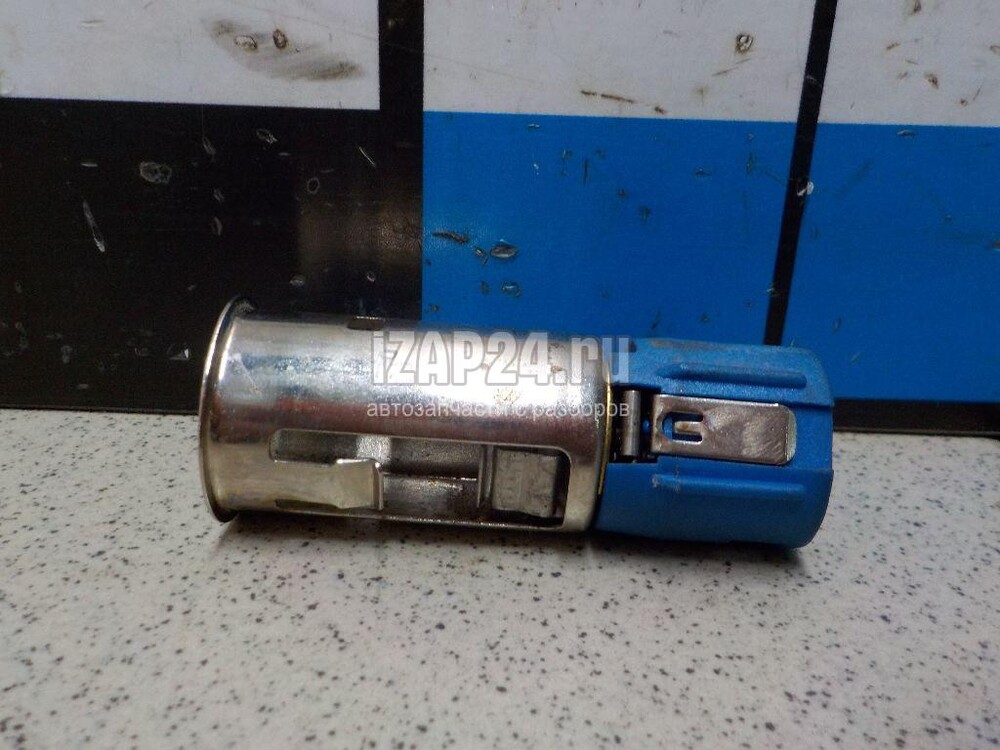 4793554AB Гнездо прикуривателя Chrysler Liberty (KJ) (2002 - 2006) купить  бу по цене 1790 руб. Z21522596 - iZAP24