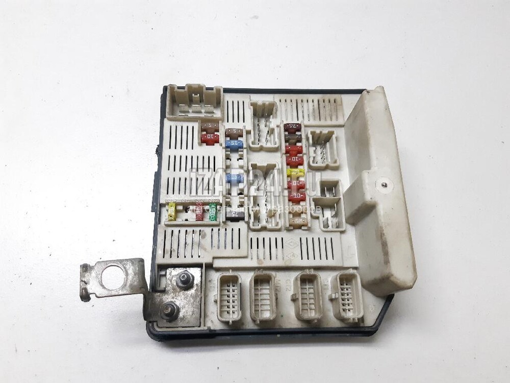 Предохранители рено сценик 2 дизель. 9 dci. Блок предохранителей на рено scenic 2 1. Блок предохранителей рено меган 2 артикул. 5.
