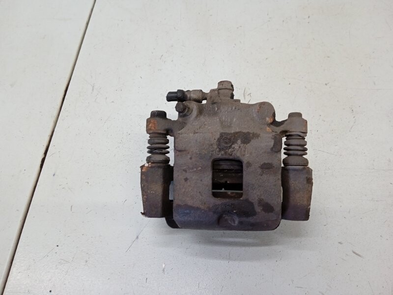 Суппорта чери кимо. Суппорт тормозной чери кимо. S213501050kit. Передний суппорт чери кимо. S213501050.