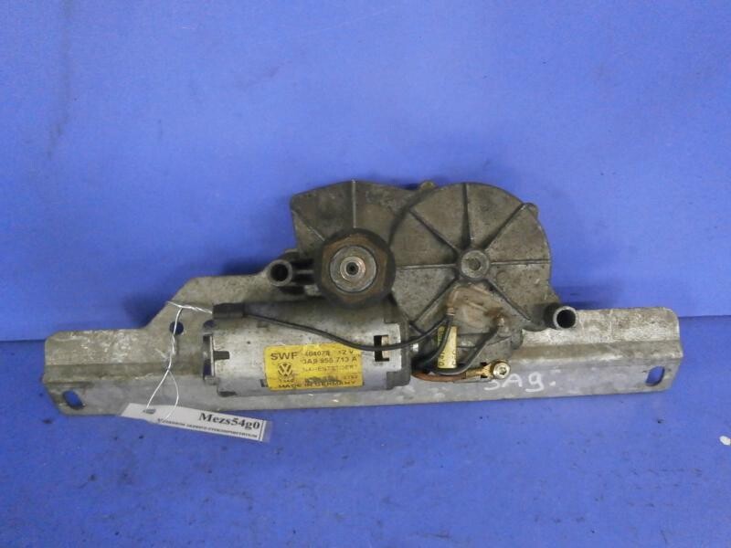 Задний стеклоочиститель пассат б3. Мотор стеклоочистителя пассат б3. Пассат b6 моторчик стеклоочистителя. Моторчик дворников пассат б3. Привод заднего дворника б4 универсал.