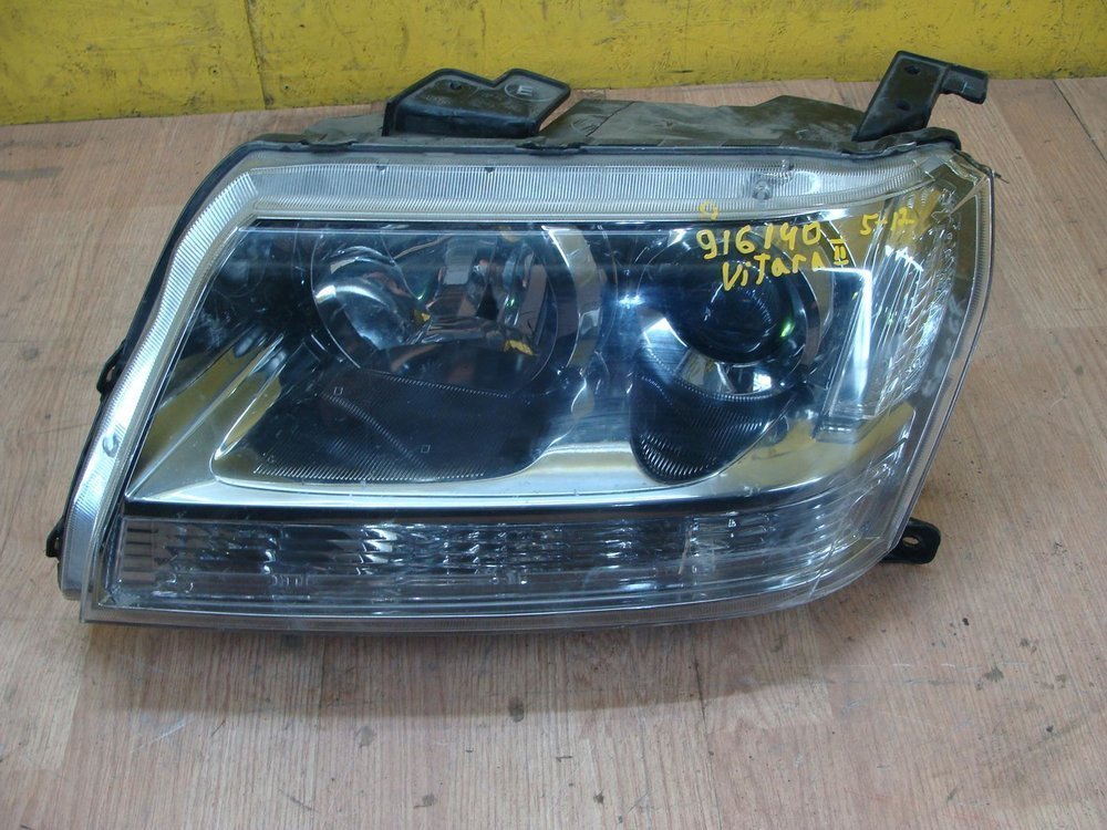 Фара левая grand vitara 05-. Фара сузуки гранд витара 2006. 35320-65d11. Suzuki 3532060g30 фара левая. Фара правая vitara 14-18.