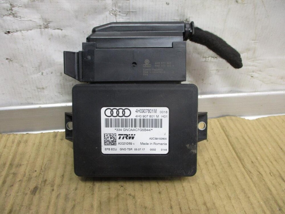 Ауди а5 блок стояночного тормоза. Ауди блок ручника. Ауди блок ручника. Ауди блок ручника. Блок ручника audi rs5.