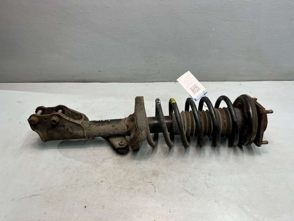 Стойки мазда мпв. Мазда мпв ly3p. Мазда мпв задние амортизаторы. Стойки мазда мпв. Передний амортизатор мазда 2.