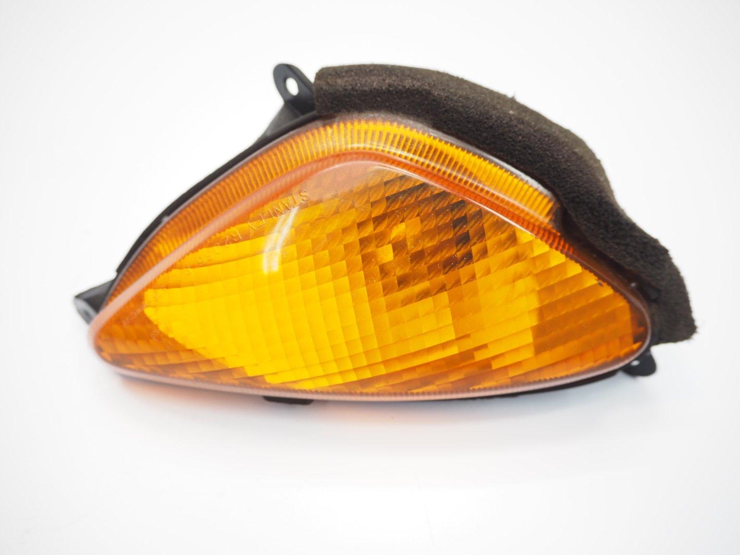 Указатель поворота левый vw passat b5. Volkswagen passat b5 поворотник. Поворотники для грузового авто. Поворотников 5. Поворотник sat forester sf5.