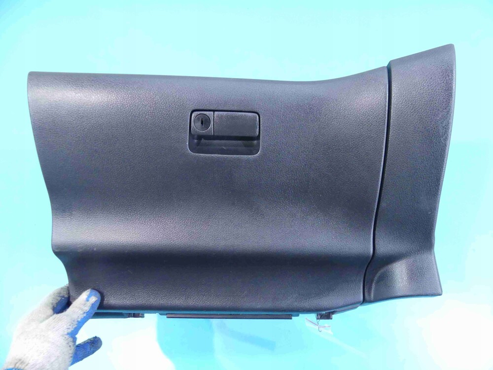 Бардачок nissan primera p12. Бардачок ниссан х трейл т32. Подсветка бардачка ниссан икстрейл т31. X trail t31 подсветка бардачка. Nissan x-trail t31 изофикс.