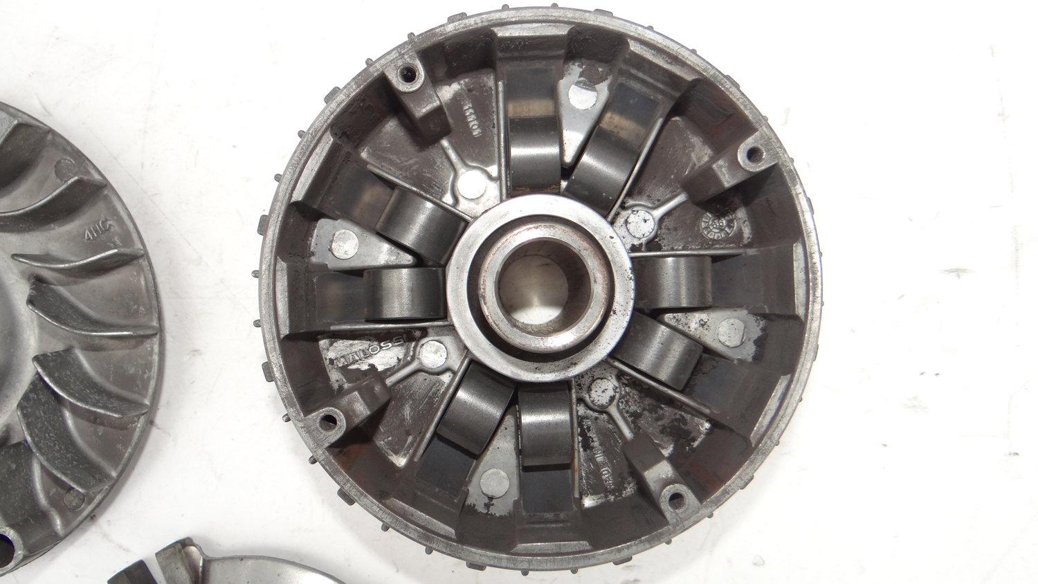 Вариатор majesty 250. Двигатель вариатора yamaha majesty 250. Двигатель вариатора yamaha majesty 250. Вариатор ямаха маджести 250. Ямаха браво 250 вариатор.