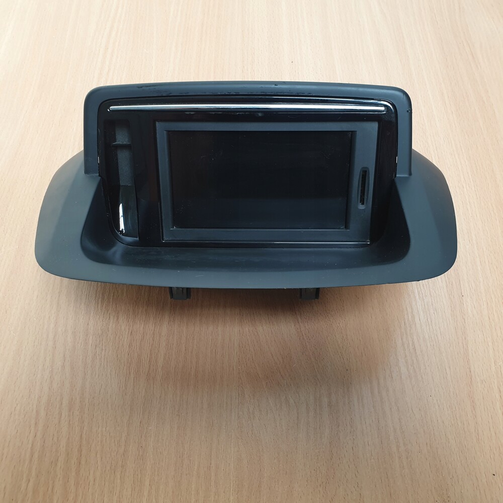 дисплей с навигацией megane 3. дисплей r705480. дисплей меган 3. информационный дисплей рено меган 2000. дисплей меган 3.