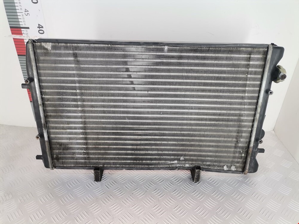 Масляный радиатор поло седан 1. Vw polo 2002 года радиатор ас. Vw polo радиатор кондиционера. 6. Радиатор фольксваген поло 2016.