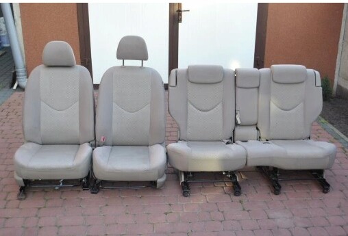 Сиденье рав 4 купить. Toyota RAV-4 до 2006г. Задний диван. Обивка на пассажирское сиденье rav4. Сиденья на рав 4 1995 года. Сиденья для рав 4 электрические.