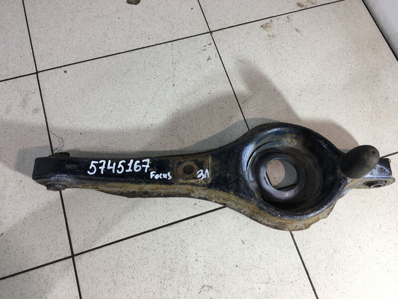 Задние косточки форд фокус 2. 1548460 рычаг ford. Задние рычаги форд фокус 2. Рычаг нижний форд фокус 2. Косточки форд фокус 2.
