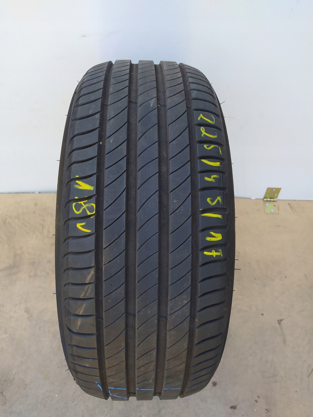 Michelin Primacy 4 235/45 r18 98w. Bridgestone Turanza 6.