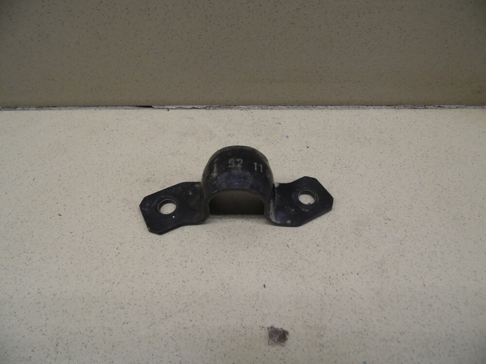 Крепление стабилизатора логан. Крепление стабилизатора логан. Кронштейн втулки стабилизатора логан. Крепление стабилизатора логан. 546111180r.