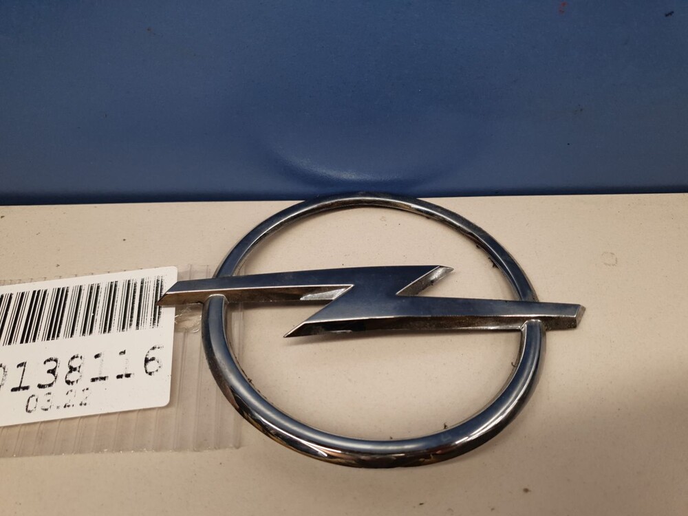 значок крышки багажника