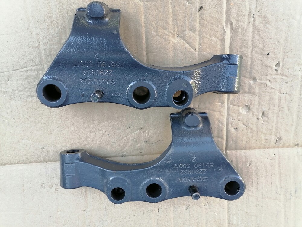 крепление скания. кронштейн скания t0399-6025. крепление скания. болты крепления коробки передач скания. 1725666 кронштейн крыла скания.