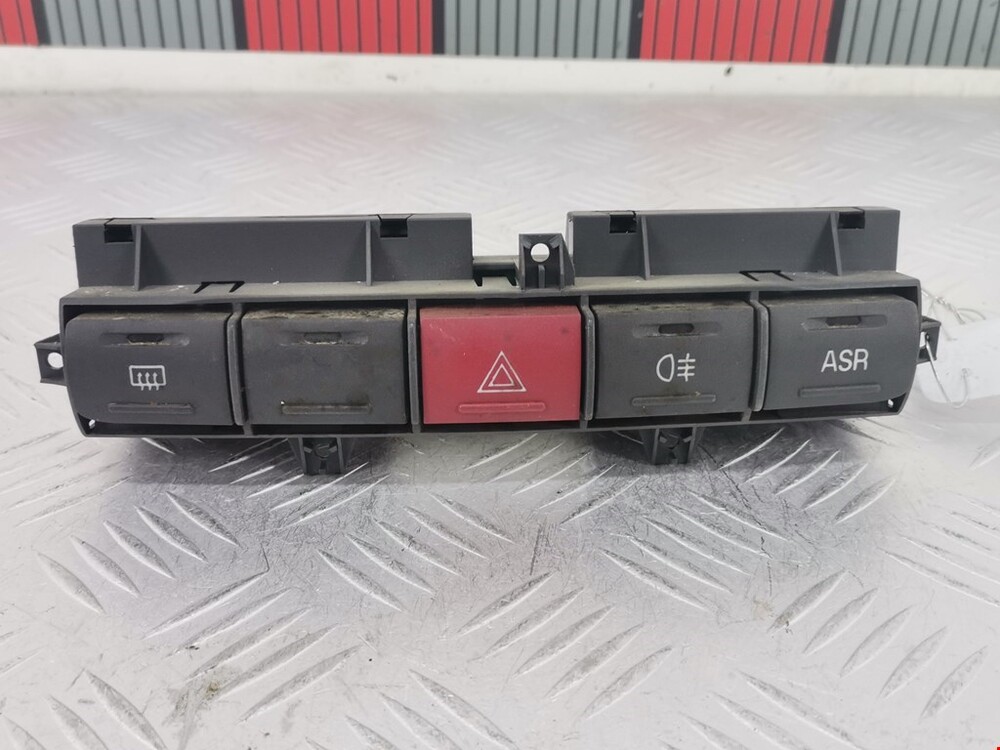 Блок кнопок пежо. Блок кнопок пежо. Peugeot 607 кнопки дисплея. Peugeot 3008 панель переключателей. Блок кнопок пежо.